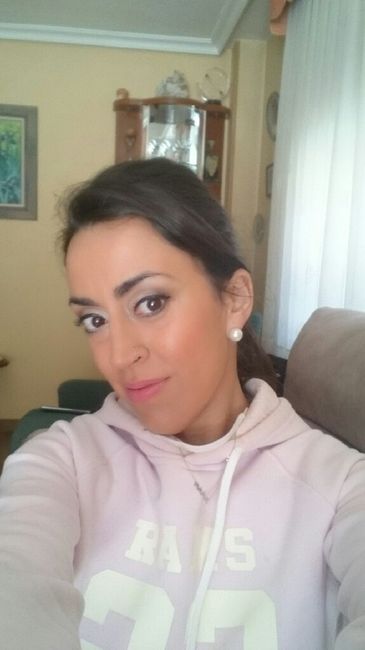 ¡Ayuda! ¿Qué opináis sobre mi maquillaje y mi peinado? - 1