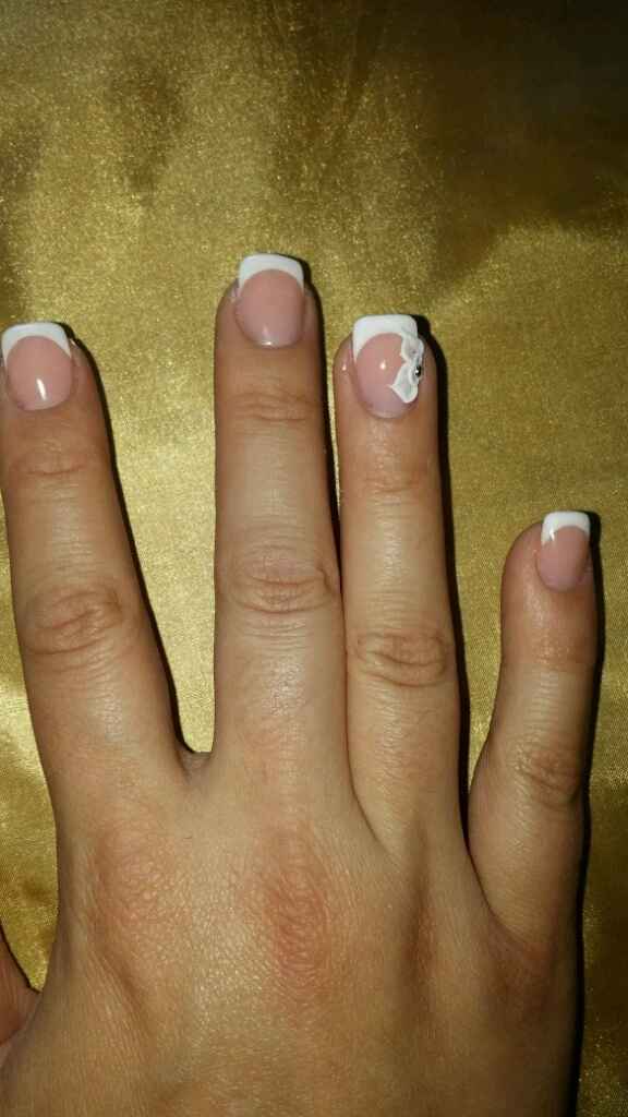 Mis uñas acrílicas - 1