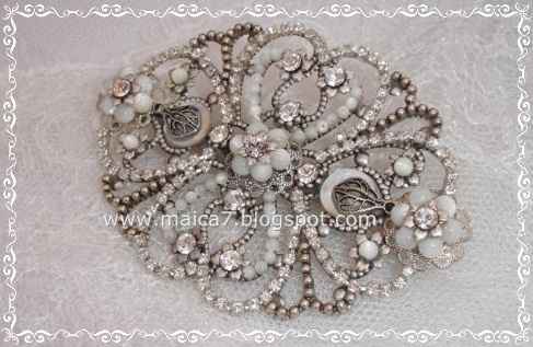mi broche para el vestido