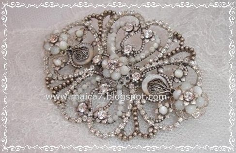 mi broche para el vestido