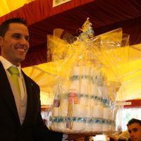 Entrega de tarta de pañales a mi prima