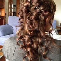 Peinados novias reales con pelo rizado - 1