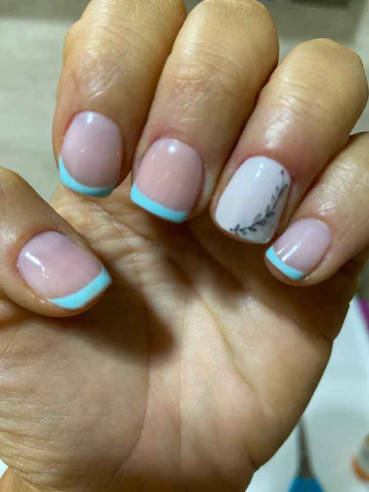 Manicura negra para novia - 1