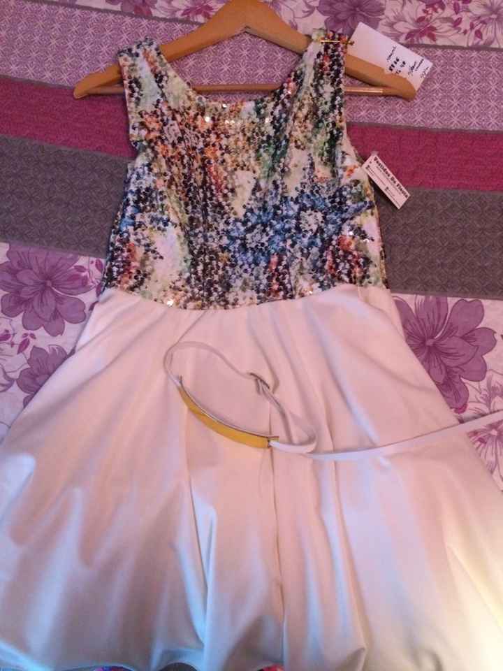Cambio a segundo traje después de laboda - 1