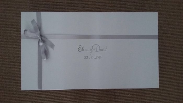 Caja personalizada en color plateado