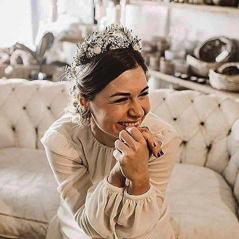 9. Tocado joya tiara alta 2