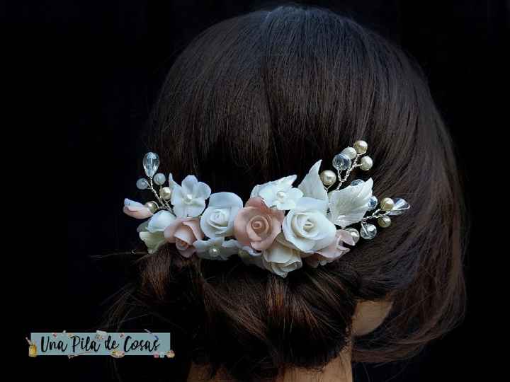 Tocado flores porcelana - 2