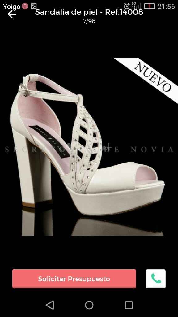 Zapatos con el tacÓn ancho - 1