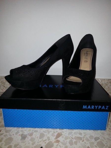 Mis zapatos y mi lenceria - 1