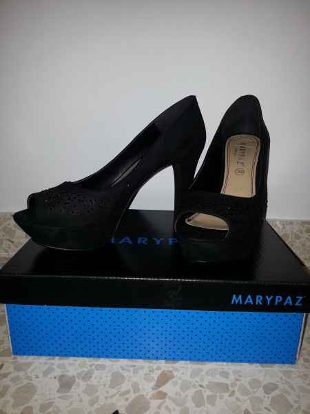 Mis zapatos y mi lenceria - 1