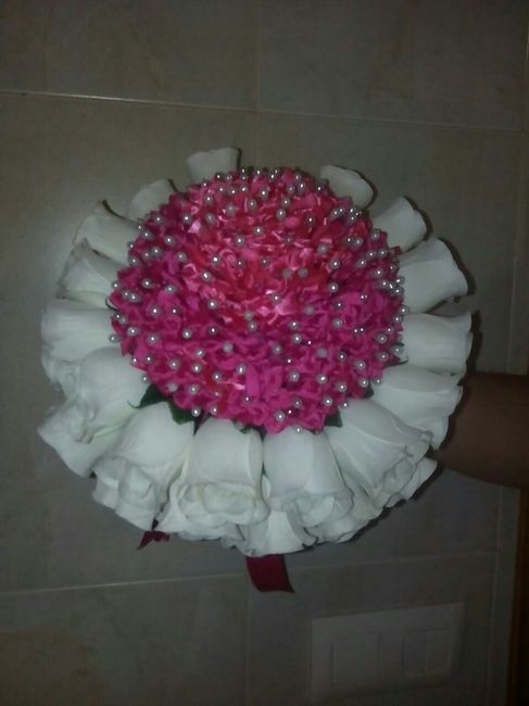 Bouquet para alfileres hecho a mano y facilillo - 2