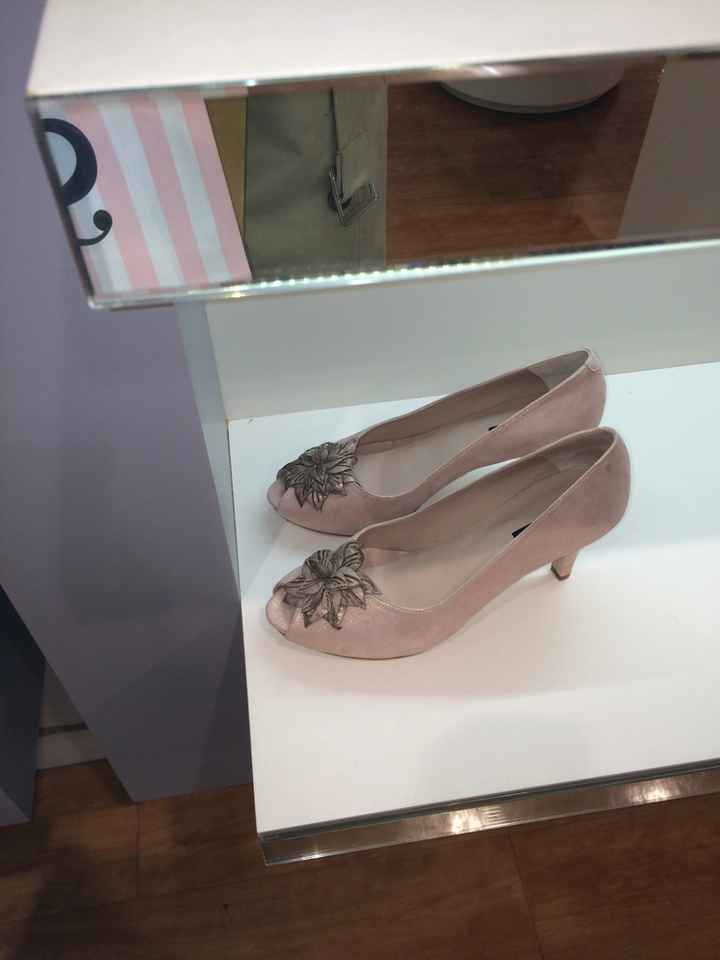 Duda con los zapatos - 1