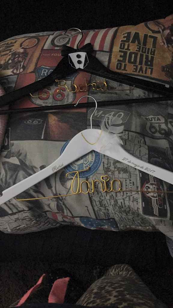 Perchas personalizadas - 1