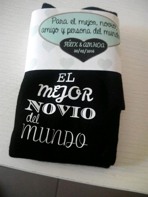 ¿Te parecen originales estos calcetines de novio? - 2