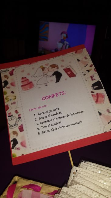 cartel cesta confeti