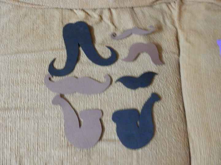 bigotes y pipas