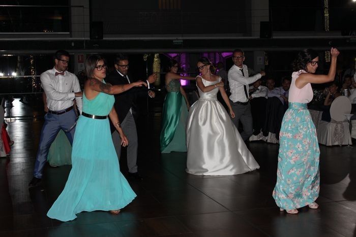 Baile novios y amigos sorpresa