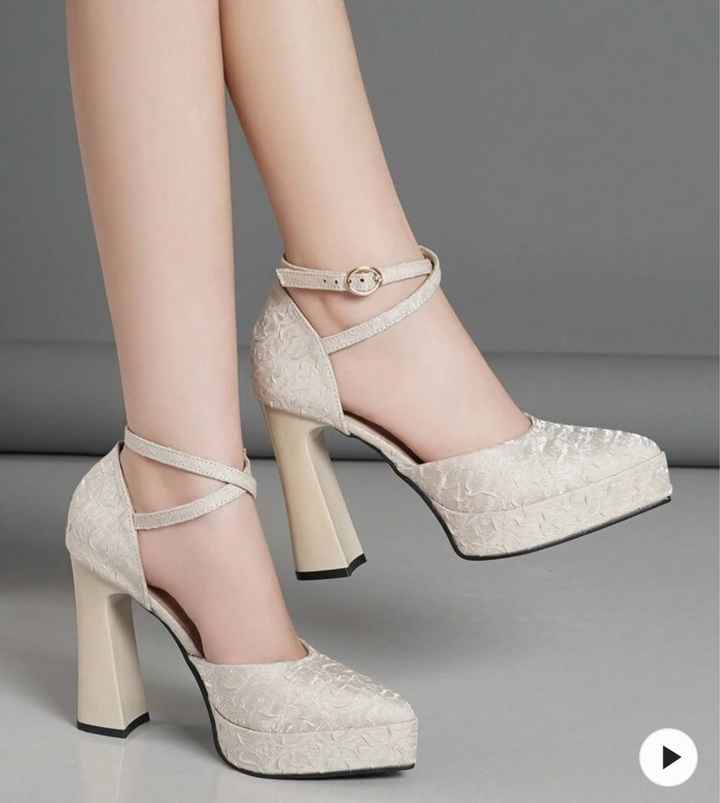 Ayuda con la elección de zapatos y peinado - 1
