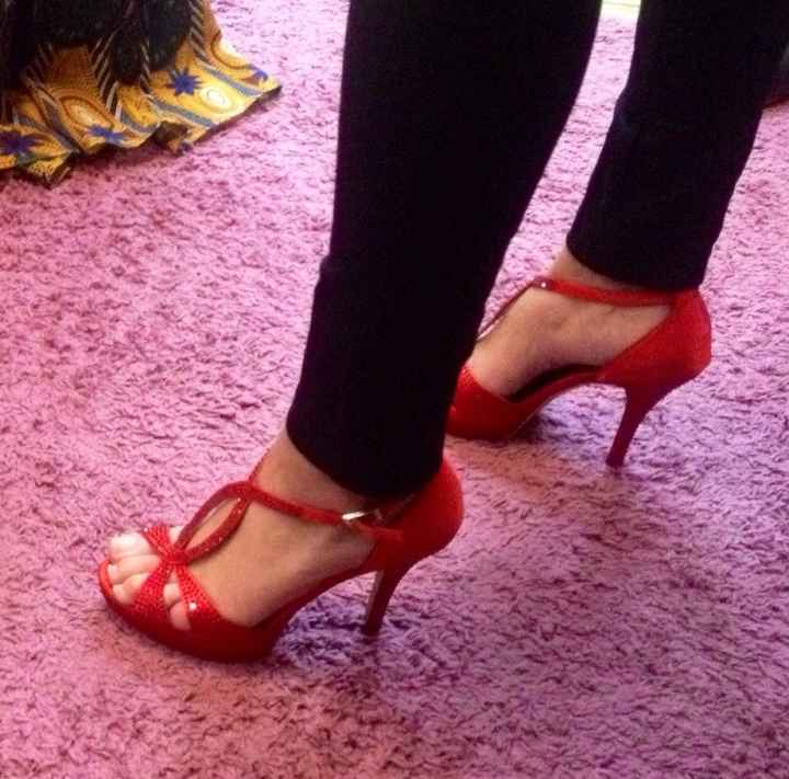 ¿zapatos rojos? necesito fotos - 1