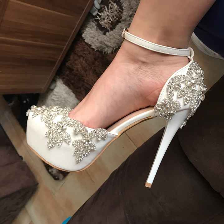 Donde encontrar zapatos altos y blancos - 1