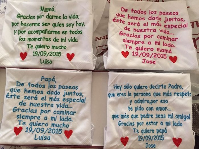 Pañuelos bordados para los padres!