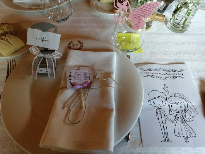 Detalles invitados 24