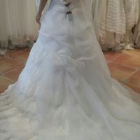 Buscando vestido...
