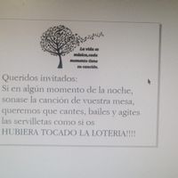A las mesas,con unos portatarjetas de corazones y clip de notas musicales muy cukis