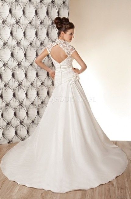 Mi NO vestido por detras