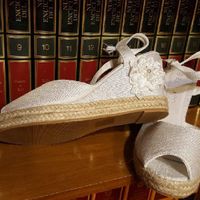 El dilema de May: ¿ Cuñas o tacones? - 1