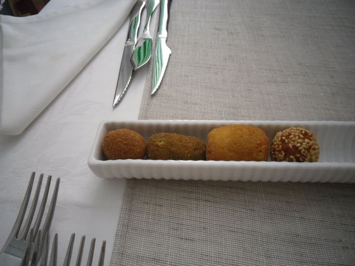 Croquetas variadas y ...