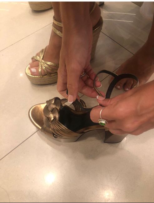 Volvemos al tema zapatos 4