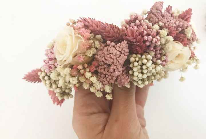 ¿Tocados Joya y/o metálicos o Florales? - 1