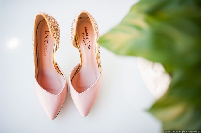 2 bodas, 2 ZAPATOS. ¿Cuál gana? 1