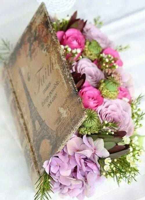 1. libros y flores