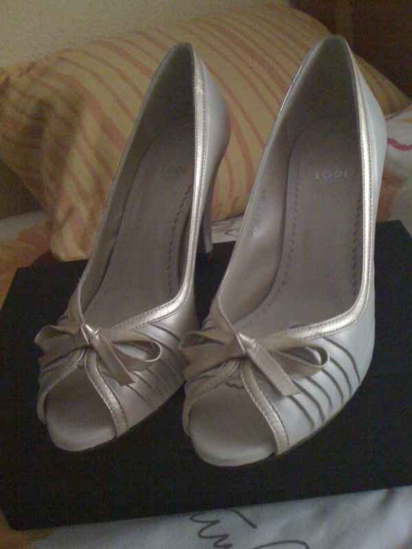 Estos son mis zapatos