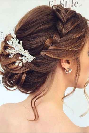 Recogido bajo con trenza