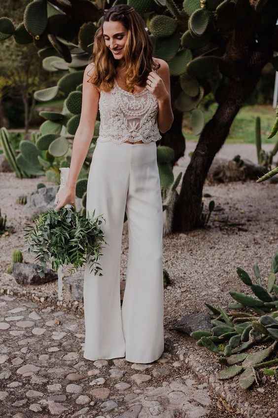 1. vestido civil