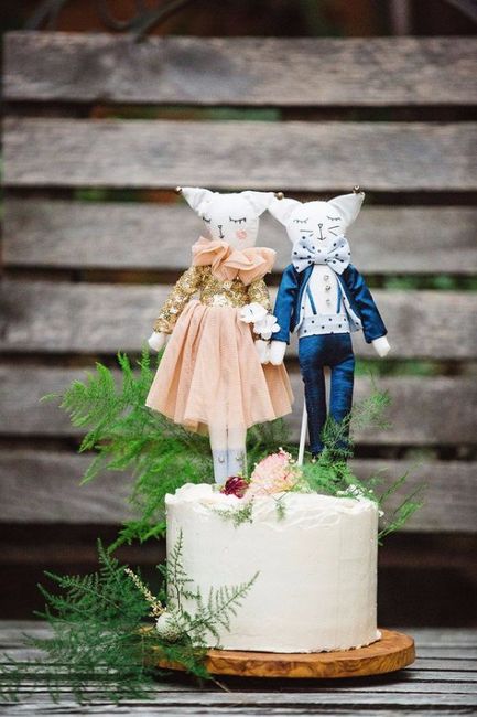 Modern Cake toppers for your wedding 7