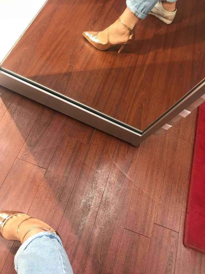 No tengo defino la ropa pero si los zapatos - 2