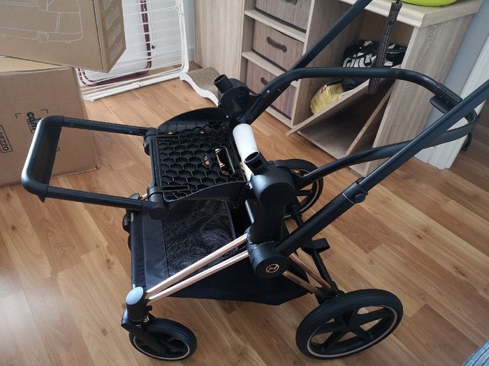 Bugaboo fox 2 vs cibex priam 4