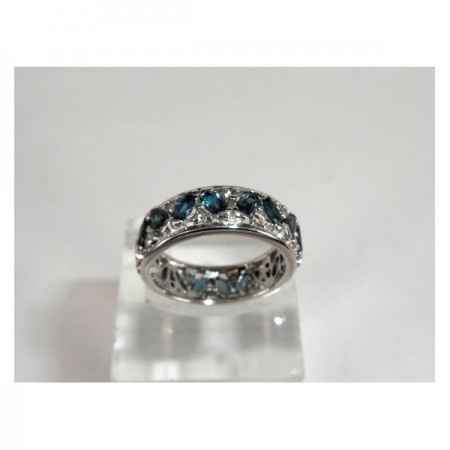 anillo de plata con circonitas negras