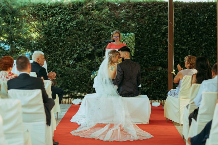 Cómo sentarse con el vestido sos 4