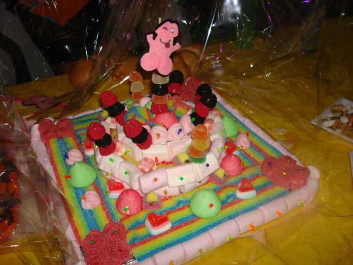 tarta de chuches en mi despedida de solteras