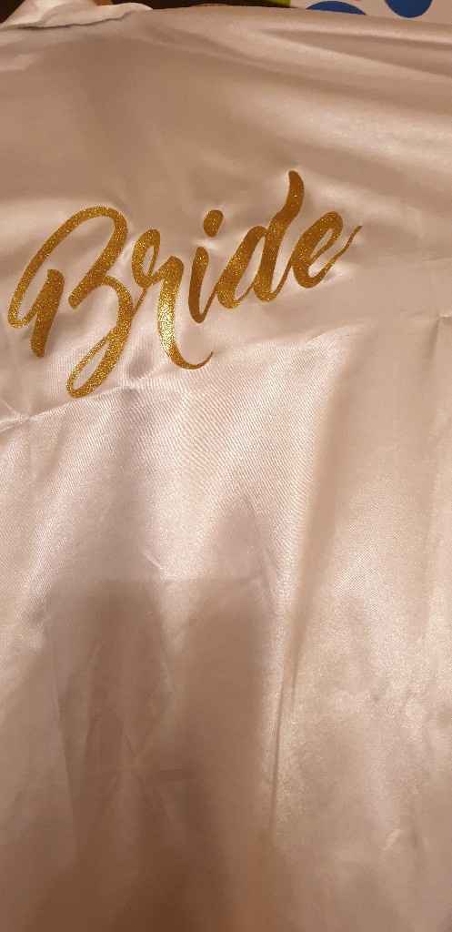 Bata, camisón, lencería de novia... - 1