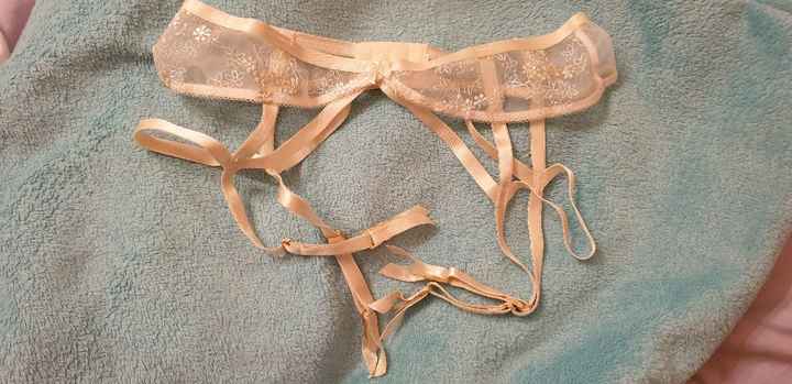 Bata, camisón, lencería de novia... - 4