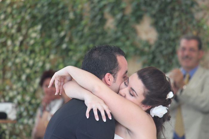MI MARIDO Y YO BAILANDO