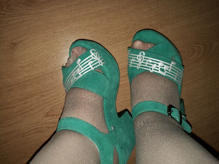 Ayuda con los zapatos - 1