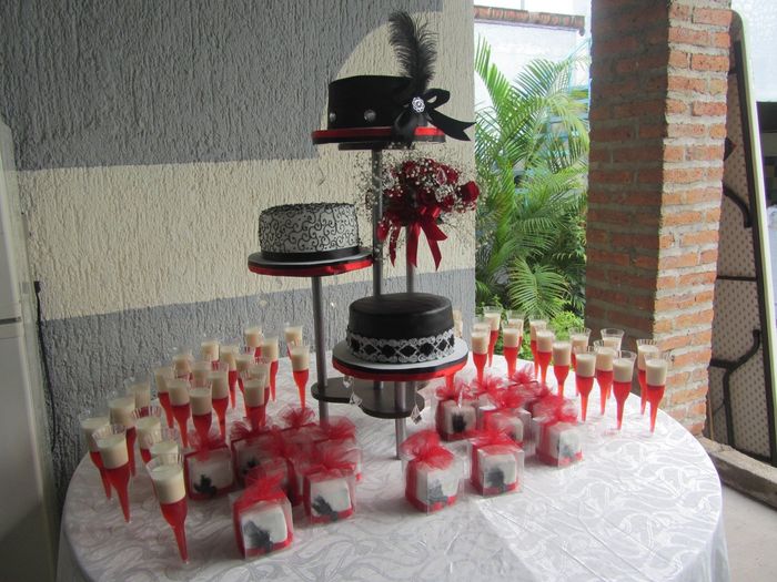 boda en rojo,blanco y negro