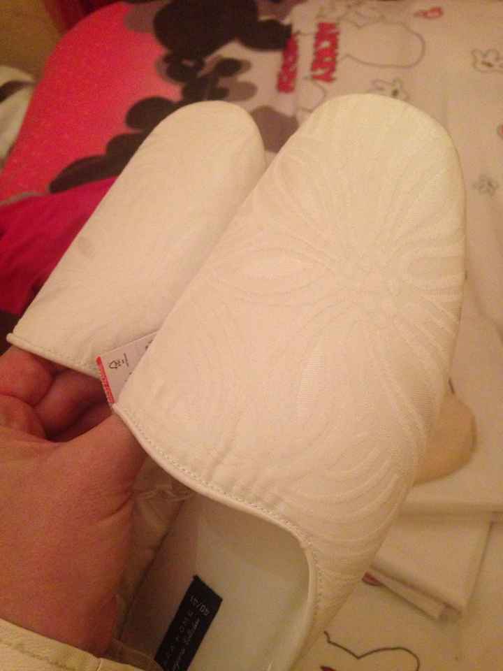 Zapatillas blancas para la bata! - 3
